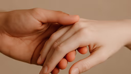 هحبك… لكن ليس أكثر من نفسي