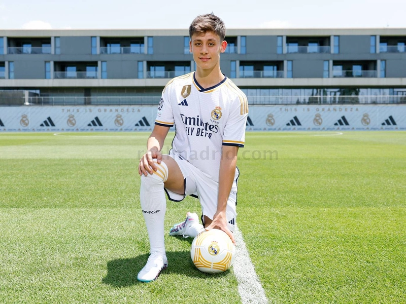أردو غولر ينضم رسميًا لريال مدريد
