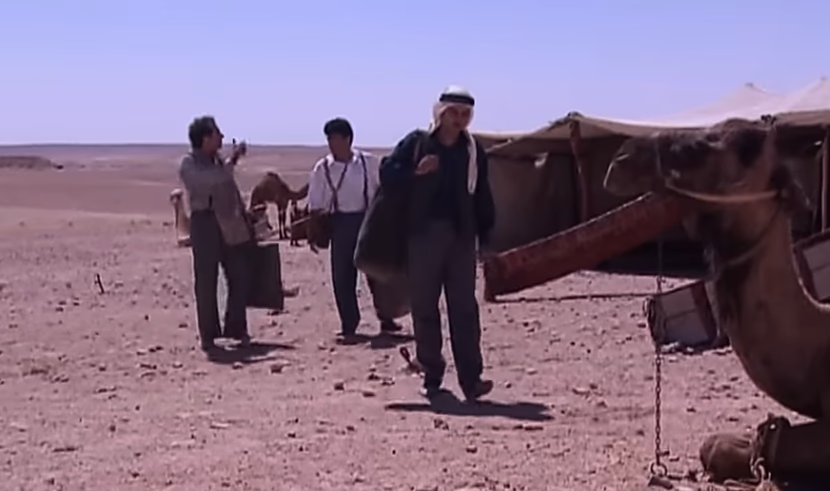 حرّاڤة فلسطينيون / رجال في الشّمس / مهاجرون غير شرعيّون يعبرون الصّحراء نحو الكويت (من مسلسل التّغريبة الفلسطينيّة)
