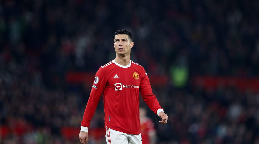 أسطورة الملاعب: رحلة كريستيانو رونالدو من الشوارع إلى النجومية