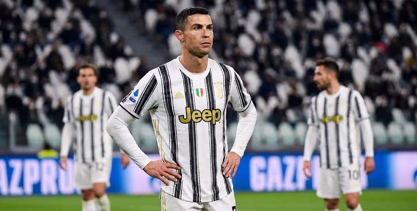 أسطورة الملاعب: رحلة كريستيانو رونالدو من الشوارع إلى النجومية