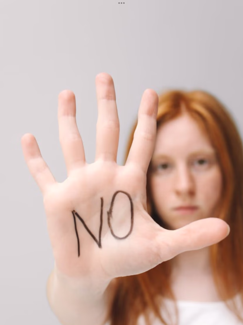 اضطراب الشخصية التجنبية متى تظهر الأعراض والأسباب وما هو العلاج