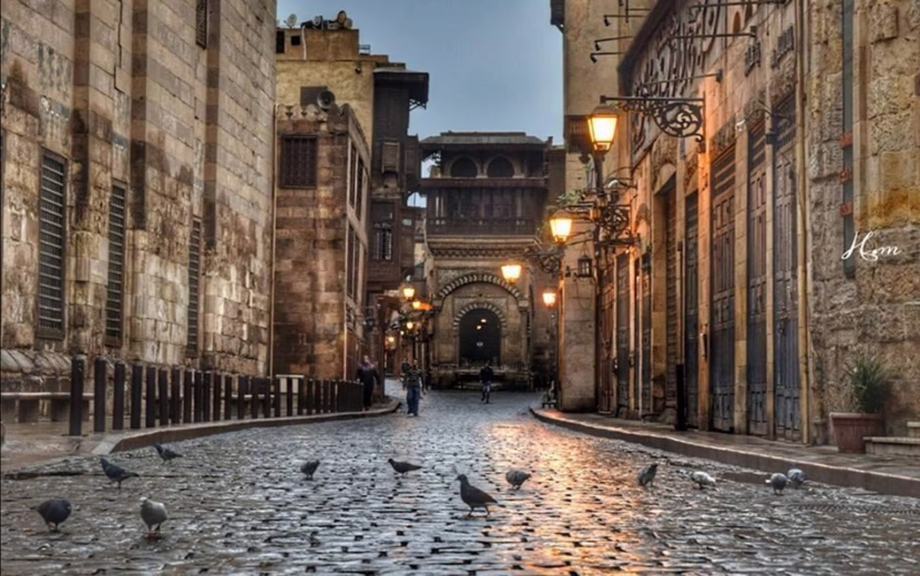 شوارع مصر القديمة: حكايات من جدران الزمن