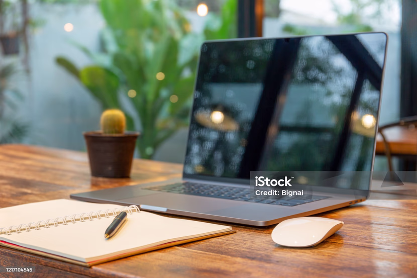 الربح من الفريلانس بقى أسهل! ابدأ دلوقتي واعمل فلوس من مهاراتك (مصادر موثوقة)