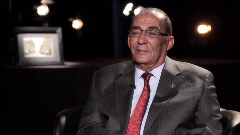 طيار الرؤساء.. شاهد على دموع السادات وانضباط مبارك وصمت شارون
