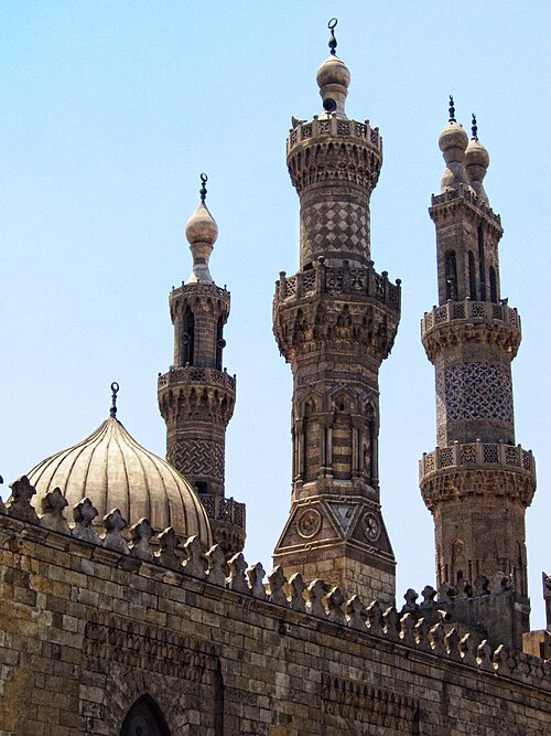 الجامع الأزهر 🕌: حين يجتمع التاريخ ⏳ والحضارة 🌍 في مكان واحد ✨