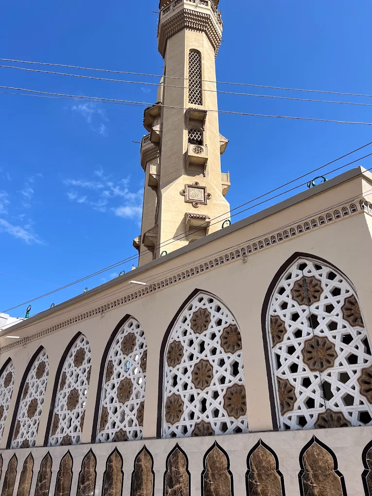 بلال القرشي: مولى محمد بن أبي بكرٍ الصديق