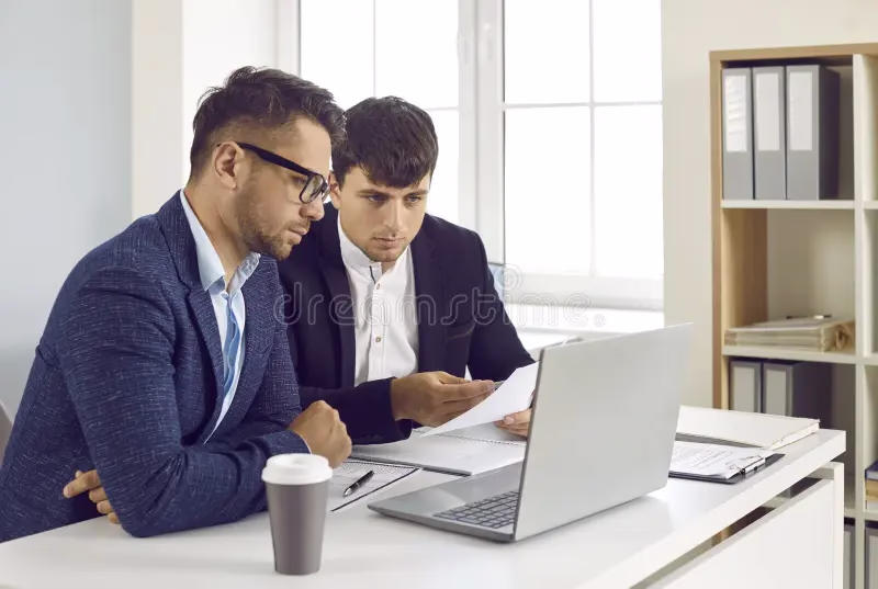 الأصدقاء الأوفياء في 2025: هل لا يزال الوفاء موجودًا؟
