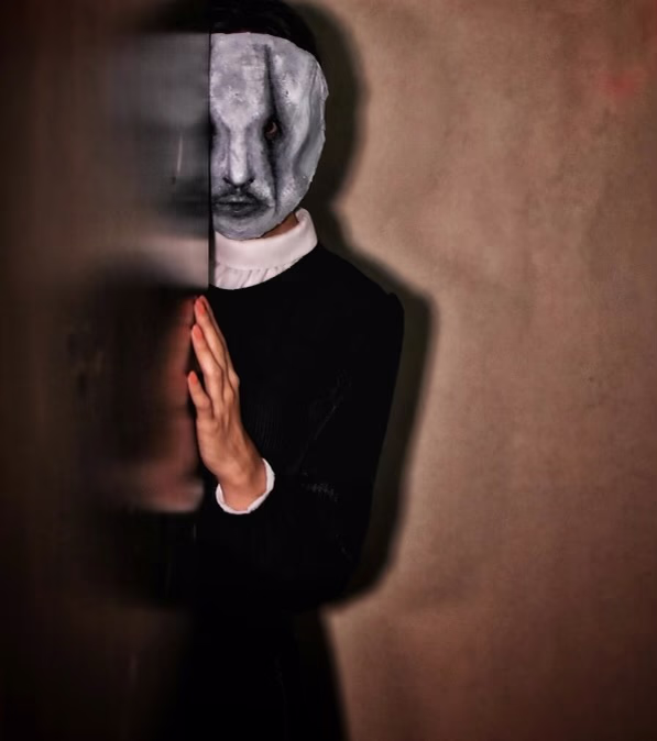 خطوات الشيطان الأربعة لتضليل الجيل القادم وكيف نحمي أطفالنا والمراهقين 