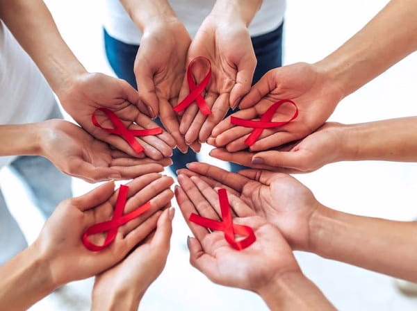 واقع فيروس HIV ومرض السيدا في الوطن العربي 2025: انتشار، أعراض، وطرق انتقال