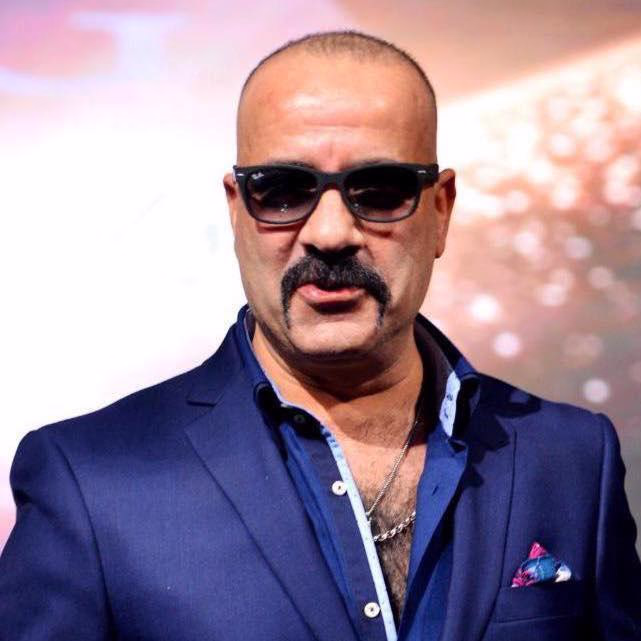 محمد سعد: ملك الكوميديا الشعبية الذي غيّر وجه السينما المصرية