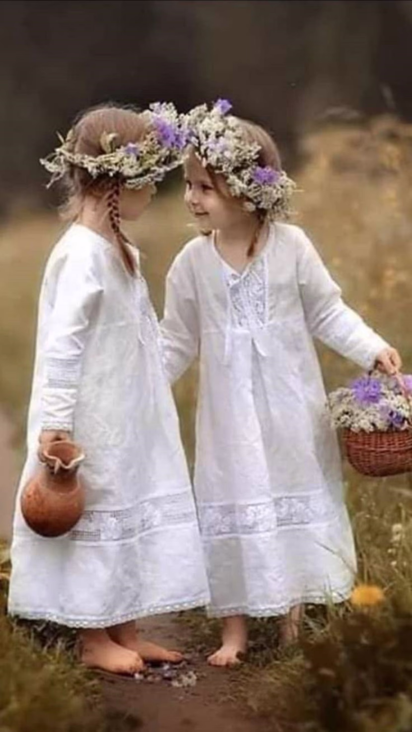 ... أخوات الدّار الصّغيرات ...