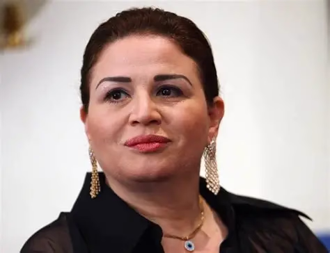 الفنانة إلهام شاهين نجمة السينما المصرية