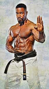 مايكل جاي وايت من أبرز نجوم الأكشن والفنون القتالية في هوليوود💥