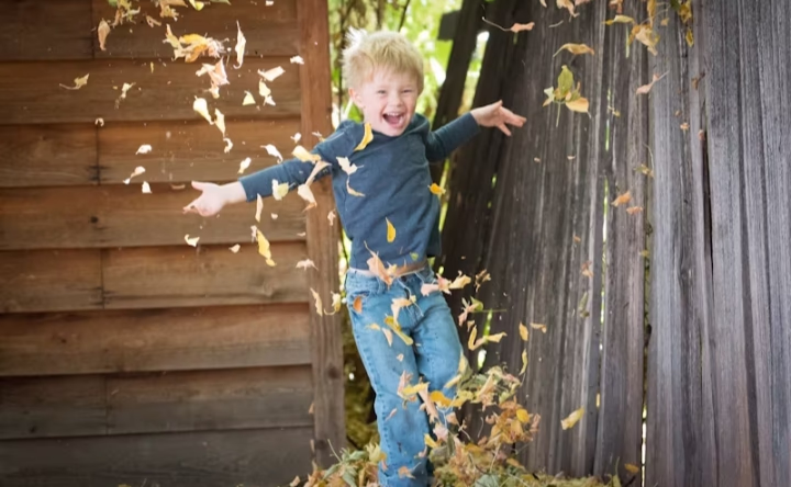 “نورمان كوزينز” قصة مواجهة الصعاب بالتفاؤل والقوة الثلاثية للضحك