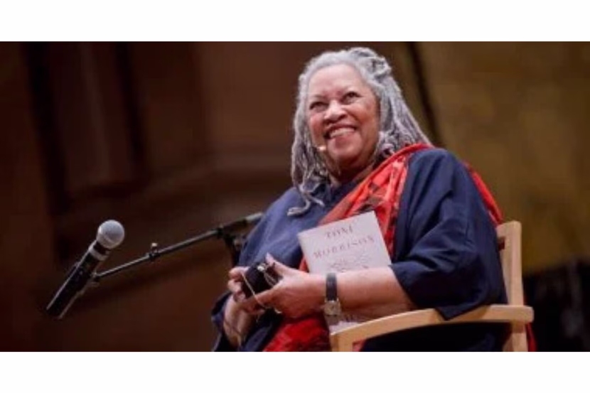 من مشاهير الشخصيات المؤثرة، والملهمة في الأدب الأمريكي:
توني موريسون التي جعلت من الألم حكايات تحرر الوعي.